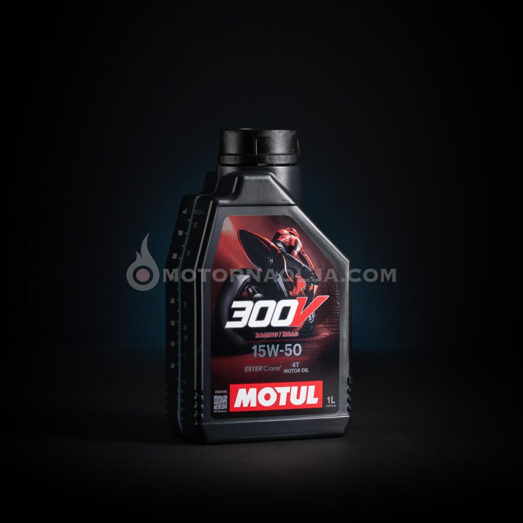 Motul 300V Road Racing 4T 15W-50 ester sintetično motorno olje za dirkalne 4-taktne motocikle