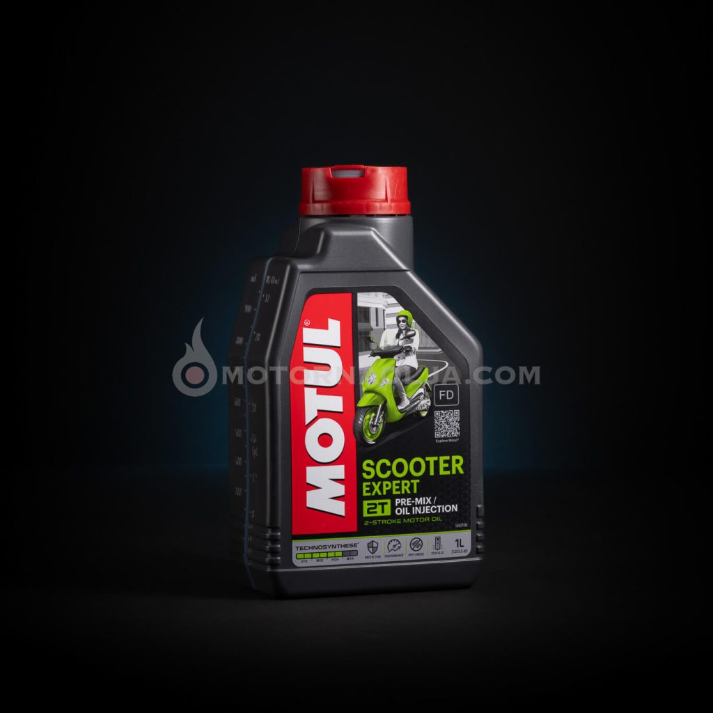 Motul Scooter Expert 2T olje za 2-taktne skuterje